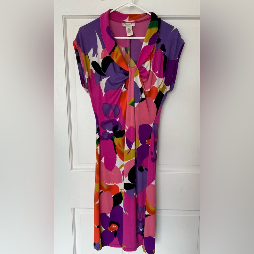 Maggy London Sheath Dress Pink / Purple Floral Geometric Cap Sleeves Size 10